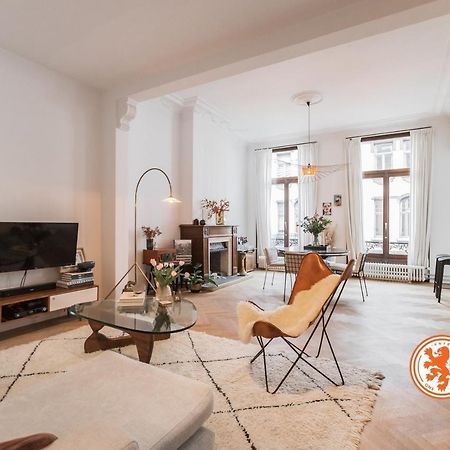 Traditional Chic, High Ceilings' Apt Aircos And Garage Anversa Esterno foto